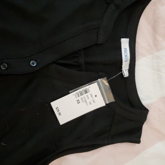 Ricki's Sleeveless Henley T-shirts (2 for 1) - Picture 5 of 5